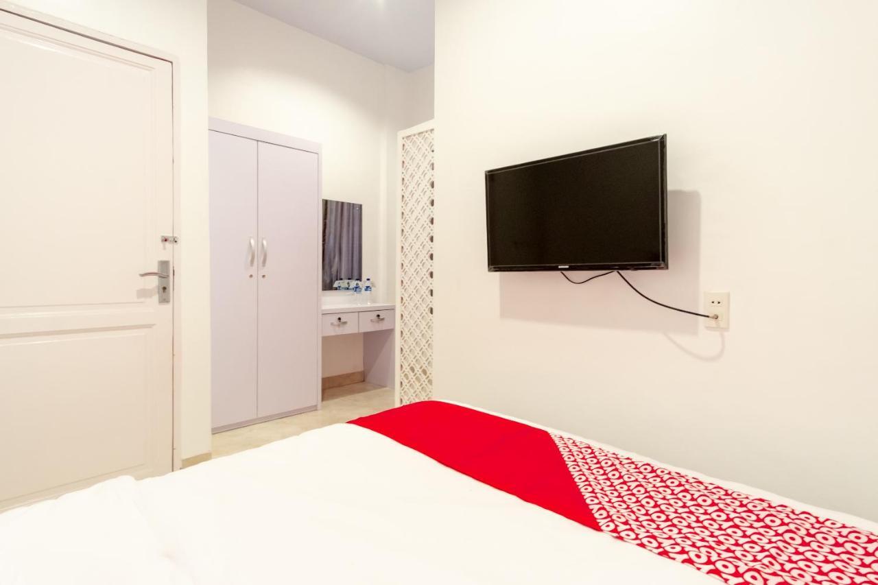 Oyo 1557 Bungas Guest House Medan Eksteriør billede